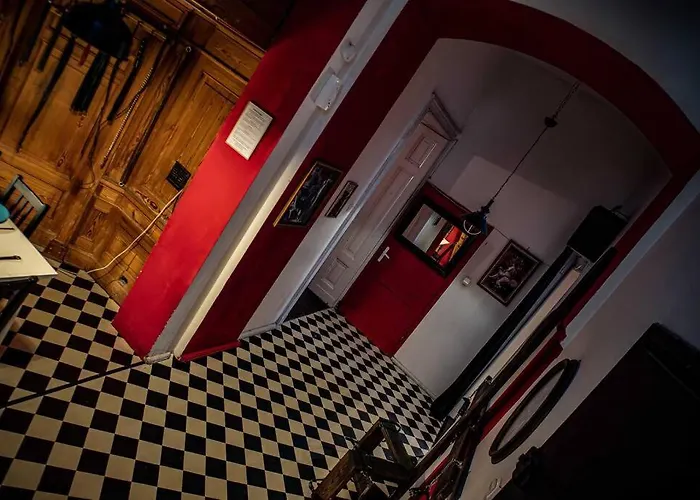 Apartman Vintage Bdsm Kinky - Entire 65m2 Space For Up To 6-guests - Fully Equipped Wrocław
