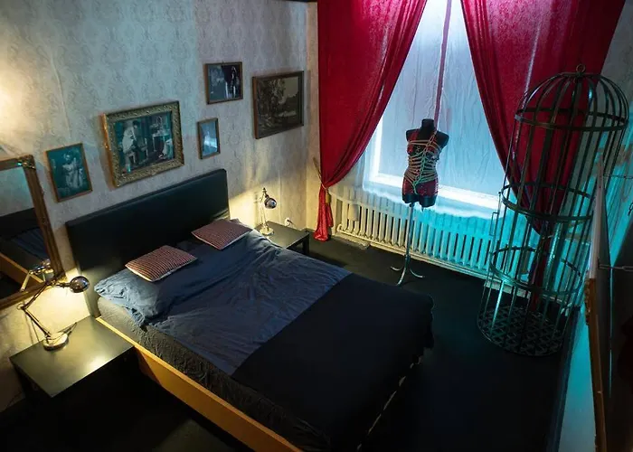 Vintage Bdsm Kinky - Entire 65m2 Space For Up To 6-guests - Fully Equipped Apartman