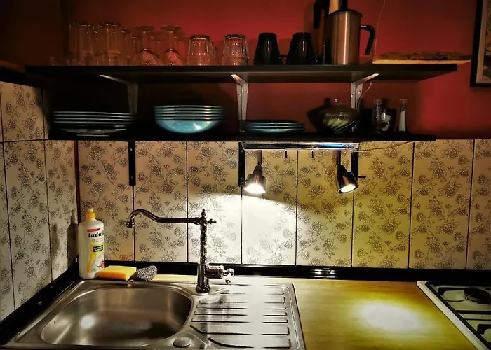 Apartman Vintage Bdsm Kinky - Entire 65m2 Space For Up To 6-guests - Fully Equipped